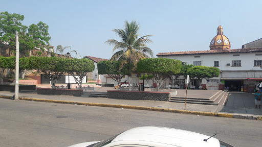 Bansefi, Pasaje Morelos 1-D, Centro, 60600 Apatzingán, Mich., México, Institución financiera | MICH