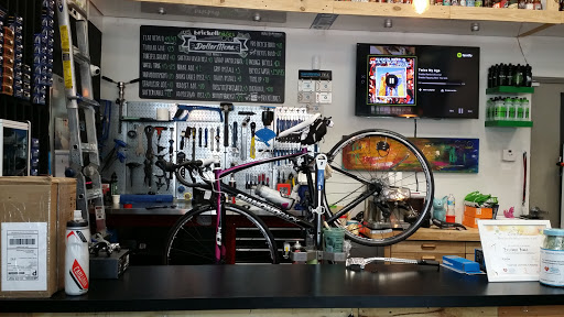 Bicycle Store «Brickell Bikes», reviews and photos, 70 SW 12th St, Miami, FL 33130, USA