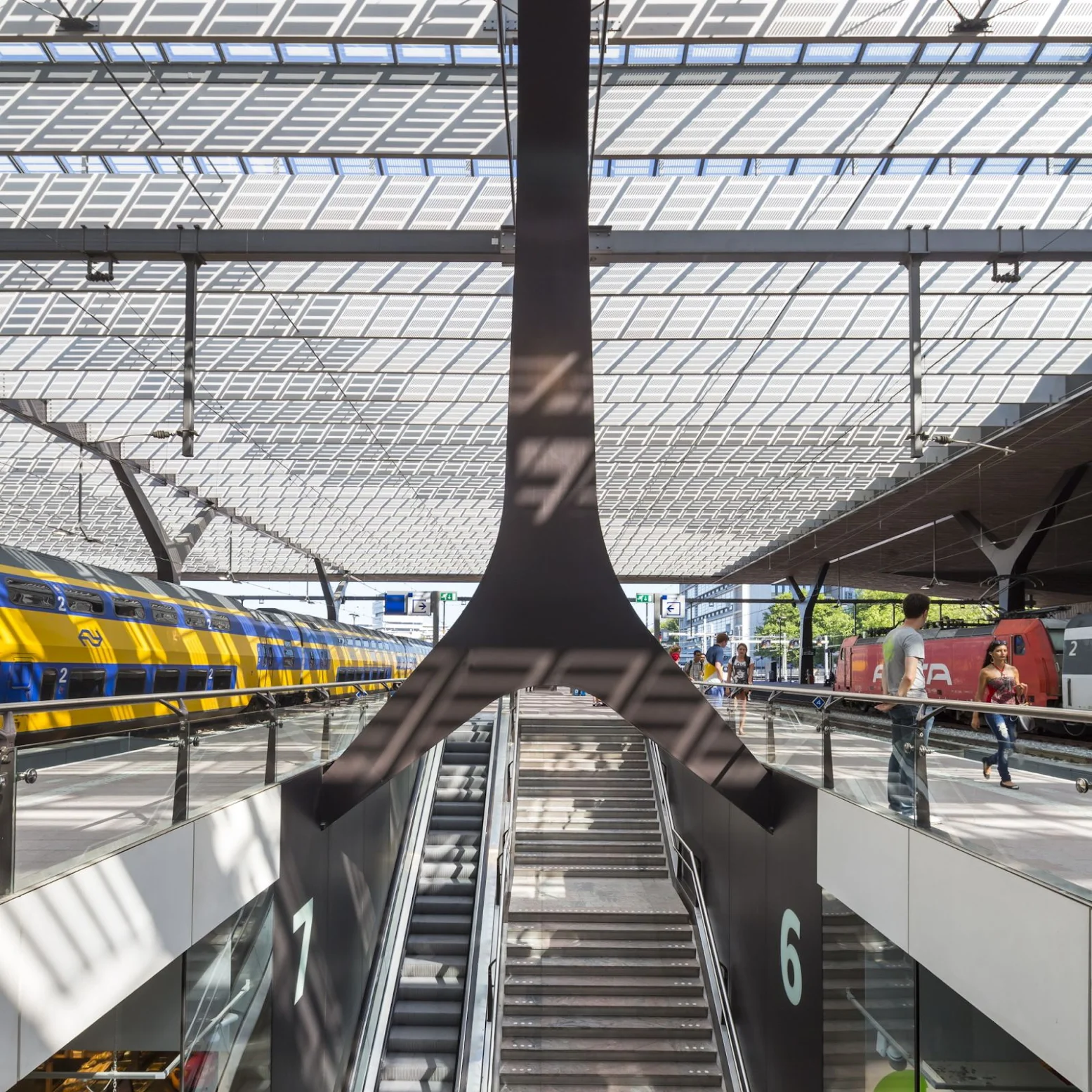 Rotterdam Central Station by Team CS