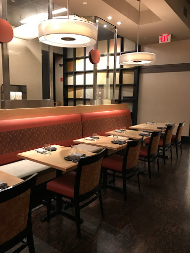 Japanese Restaurant «Daikanyama Japanese Restaurant», reviews and photos, 225 Boylston St, Chestnut Hill, MA 02467, USA