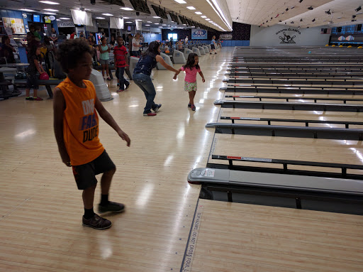 Bowling Alley «Santa Clarita Lanes», reviews and photos, 21615 Soledad Canyon Rd, Saugus, CA 91350, USA