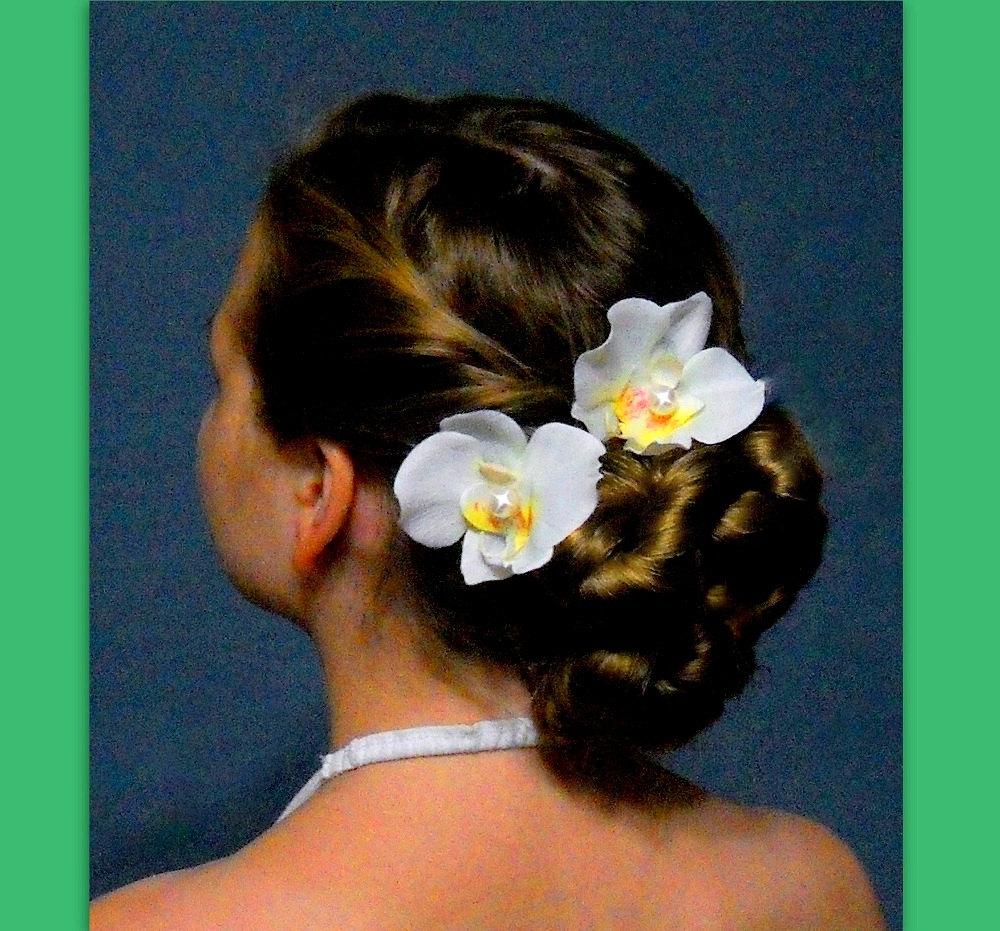 wedding hair with flowers