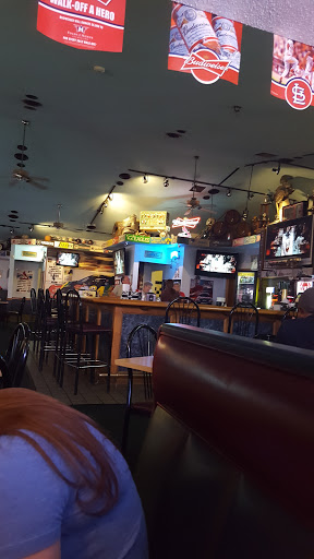 Bar «Franchise Sports Bar & Grill», reviews and photos, 601 E Edwardsville Rd, Wood River, IL 62095, USA
