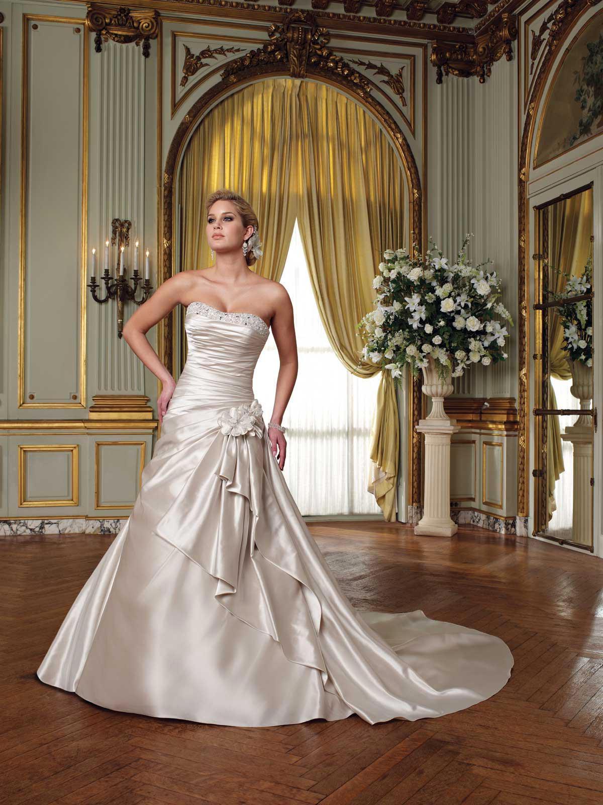 Elegant Wedding Gown A-line