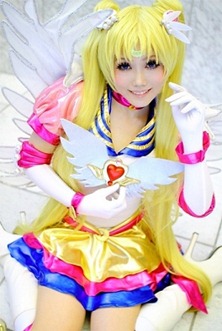 SUPER SAILOR MOON