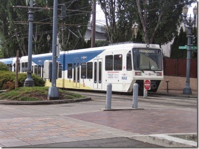 IMG_3206 TriMet MAX Type 3 Siemens SD660 LRV #323 at the Oregon Convention Center in Portland, Oregon on August 31, 2008