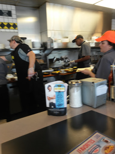 Breakfast Restaurant «Waffle House», reviews and photos, 5414 Williamsburg Rd, Sandston, VA 23150, USA