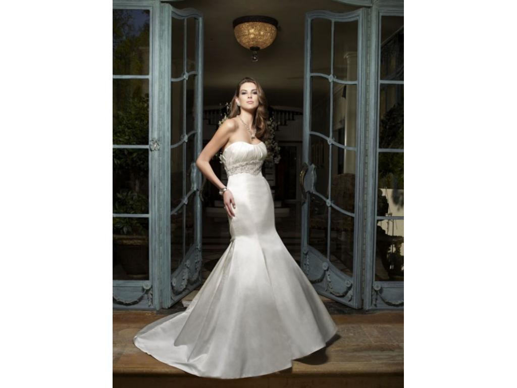 Casablanca Couture B011 Size 10   New With Tags Wedding Dresses