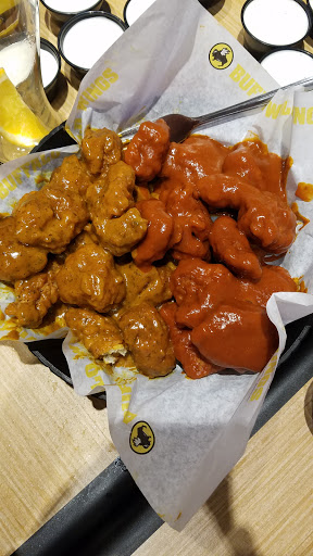 Chicken Wings Restaurant «Buffalo Wild Wings», reviews and photos, 2475 Cobbs Ford Rd, Prattville, AL 36066, USA