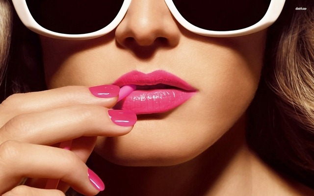 15711-woman-with-pink-lipstick-and-matching-nailpolish-1920x1200-girl-wallpaper