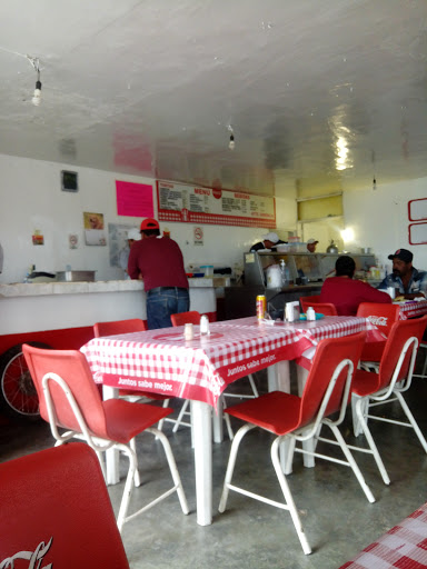 Lonchería Camino Real, Paseo del Mineral 116, Arboledas, 99056 Fresnillo, Zac., México, Restaurante de comida para llevar | ZAC