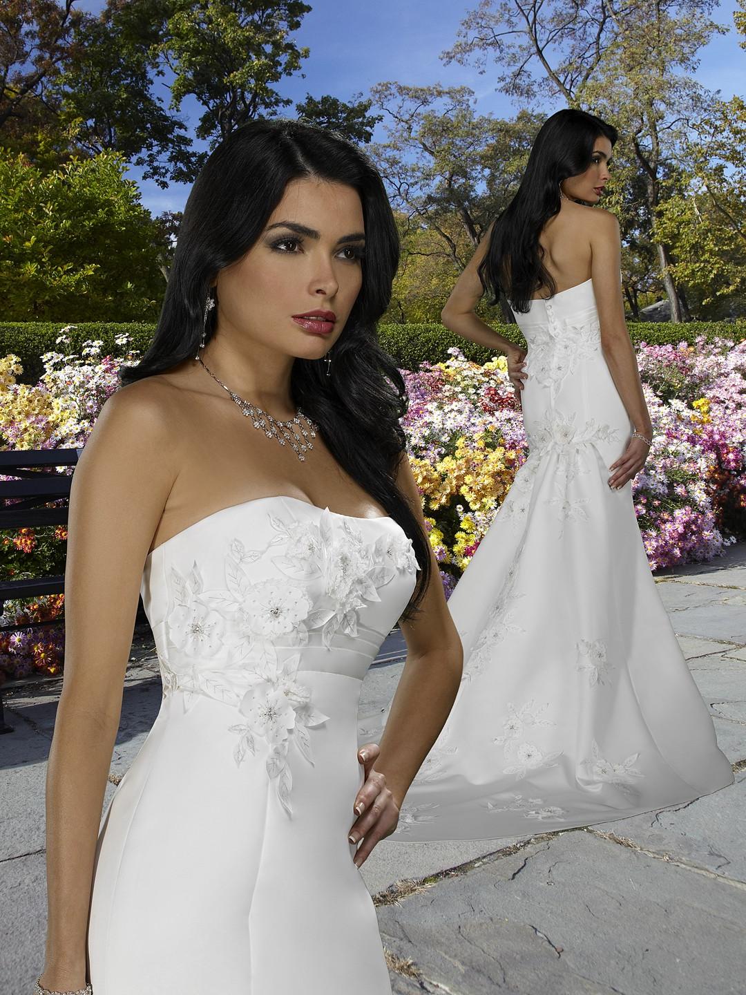 Use:As Strapless Wedding Dress