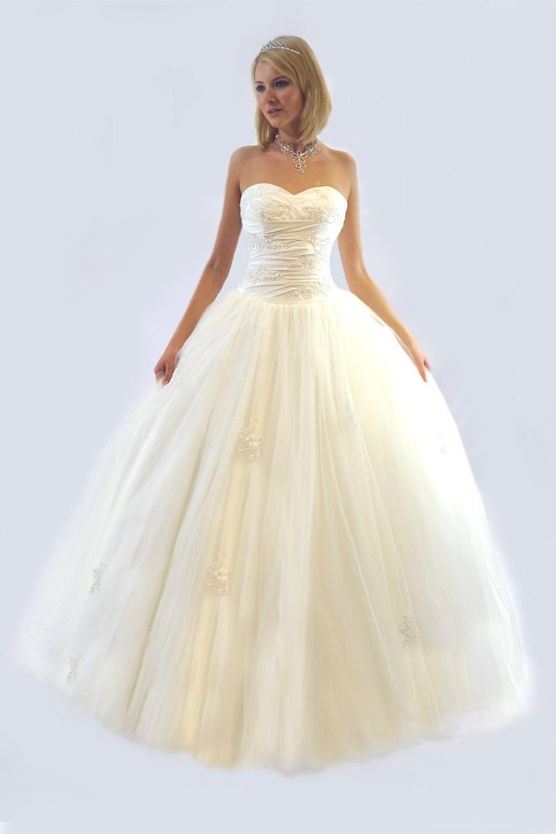 Embroidored Puffy Wedding Gown