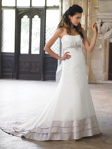 dresses for petite brides