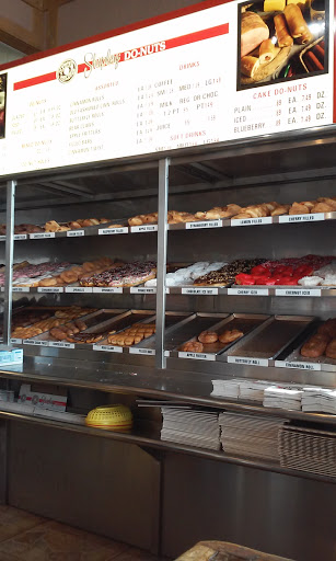 Donut Shop «Shipley Do-Nuts», reviews and photos, 1280 Interstate 35 Frontage Rd # 400, New Braunfels, TX 78130, USA