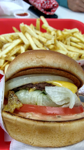 Hamburger Restaurant «In-N-Out Burger», reviews and photos, 225 Placerville Rd, Folsom, CA 95630, USA