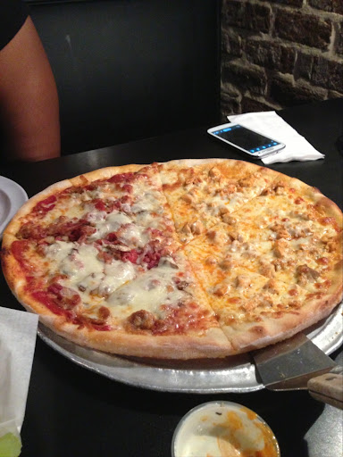 Pizza Restaurant «Vintage Pizzeria», reviews and photos, 5434 Peachtree Rd # 101, Atlanta, GA 30341, USA