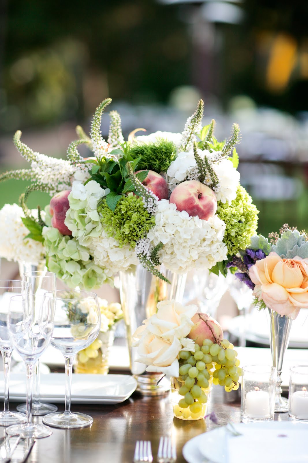 white wedding centerpieces