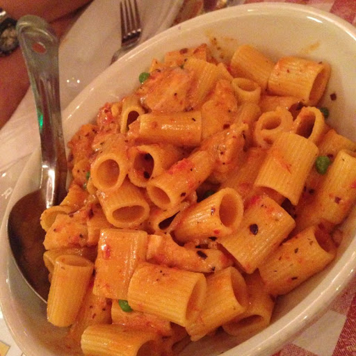 Italian Restaurant «Buca di Beppo», reviews and photos, 80 W Green St, Pasadena, CA 91105, USA