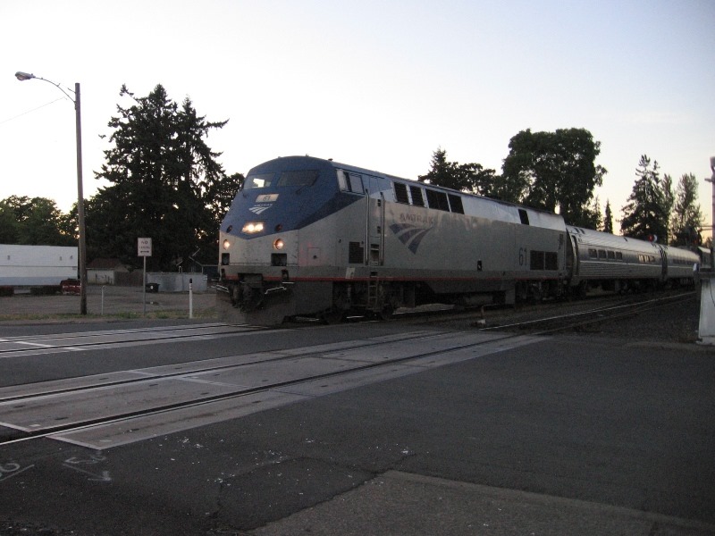 [IMG_9018%2520Amtrak%2520P42DC%2520%252361%2520in%2520Salem%252C%2520Oregon%2520on%2520September%25208%252C%25202007%255B2%255D.jpg]