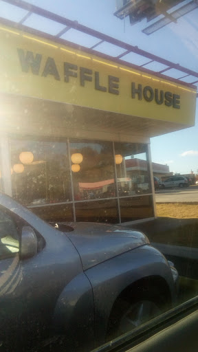 Breakfast Restaurant «Waffle House», reviews and photos, 710 6th Ave NE, Decatur, AL 35601, USA