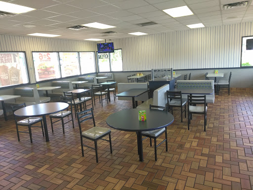 Fast Food Restaurant «Burger King», reviews and photos, 2975 Walton Blvd, Rochester, MI 48309, USA