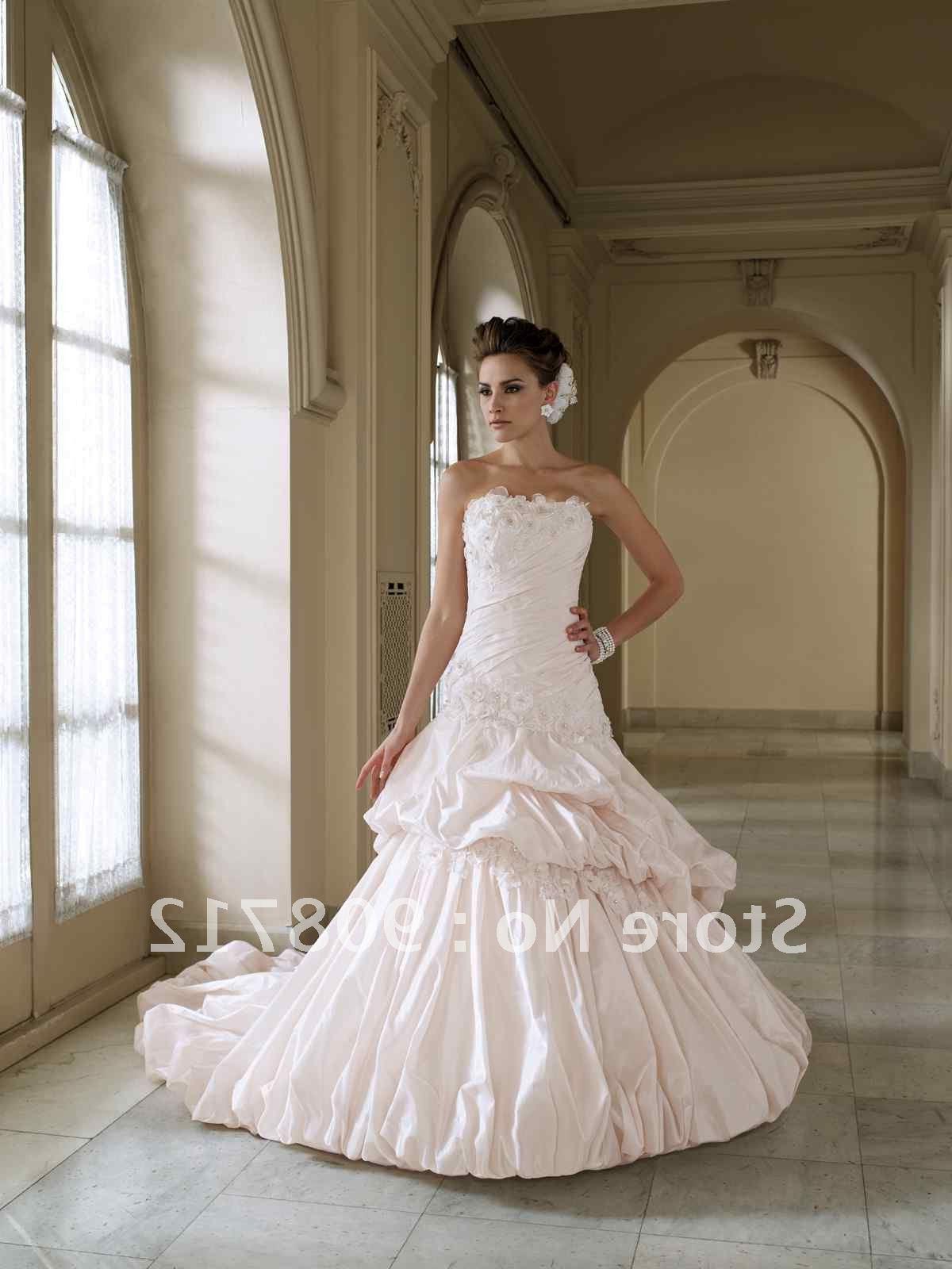 Buy delicate lace featuring ornate three-dimensional flower wedding dress