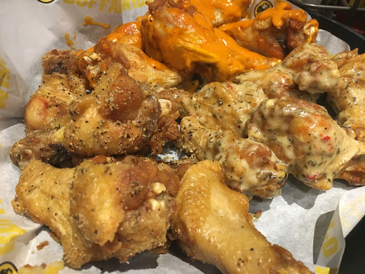 Chicken Wings Restaurant «Buffalo Wild Wings», reviews and photos, 250 Granite St #1025B, Braintree, MA 02184, USA