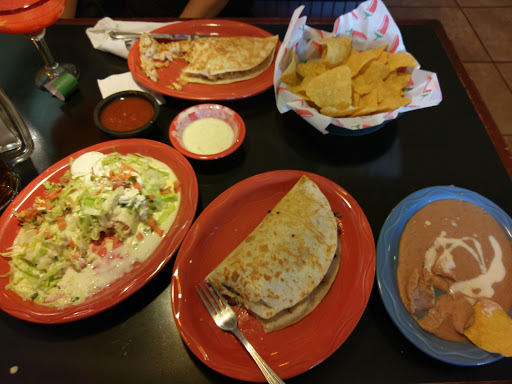 Restaurant «El Paraiso Mexican Bar & Grill», reviews and photos, 4199 Williams Blvd SW, Cedar Rapids, IA 52404, USA