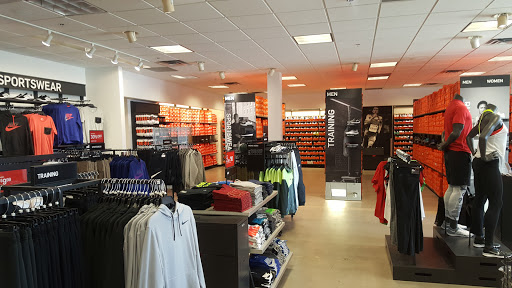 Sportswear Store «Nike Plano», reviews and photos, 1713 Preston Rd, Plano, TX 75093, USA