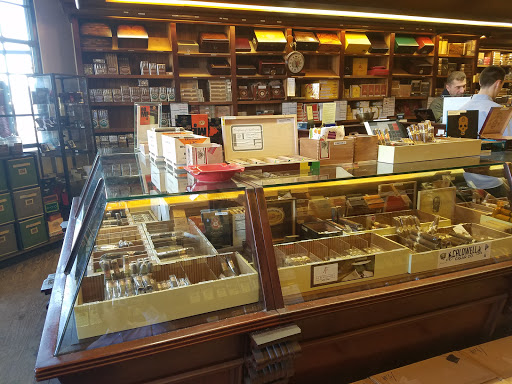Tobacco Shop «JR Cigar», reviews and photos, 28815 Northwestern Hwy, Southfield, MI 48034, USA