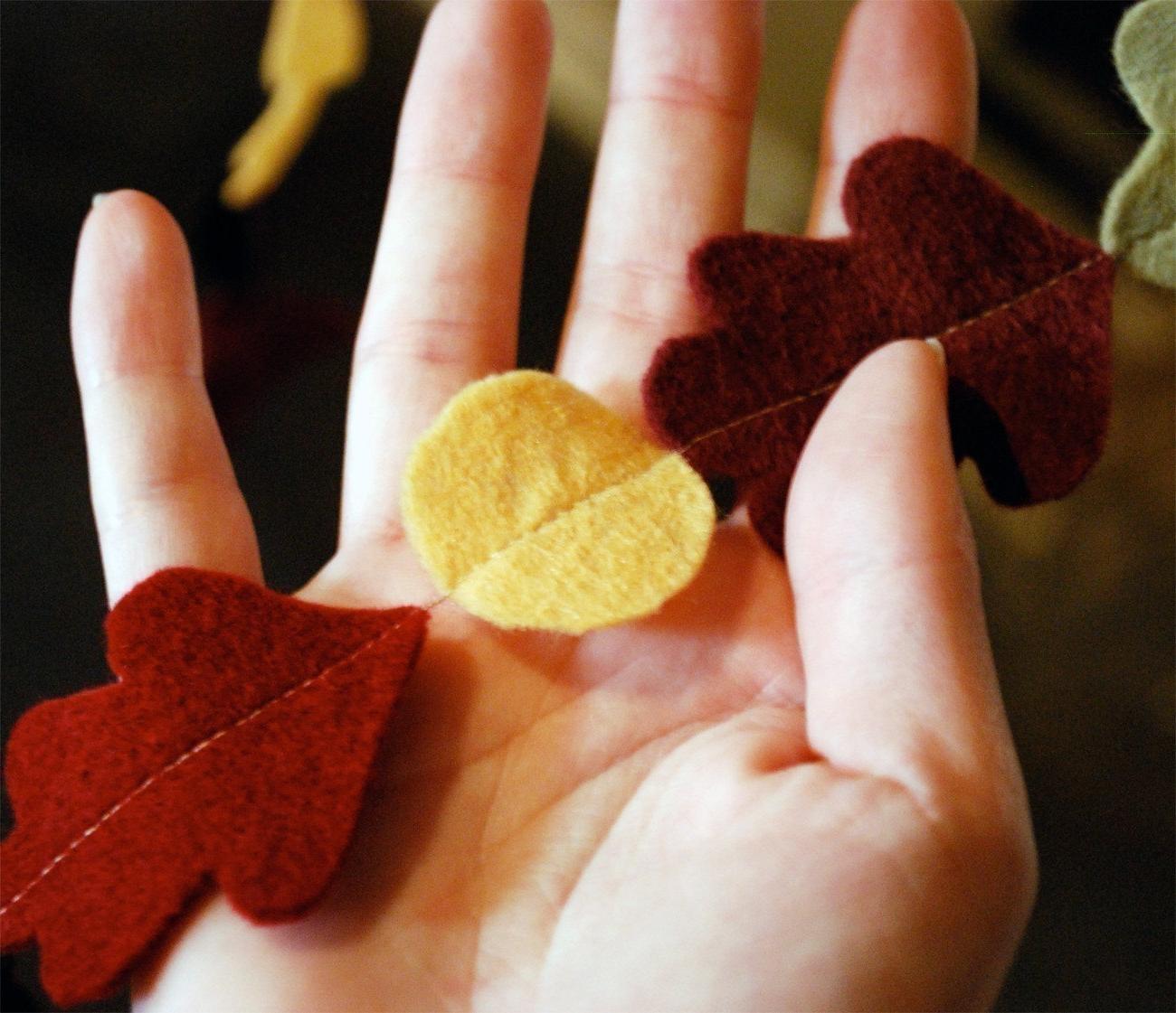 Felt Leaf Fall Garland 4 ft-