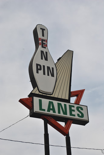 Bowling Alley «Ten Pin Strike & Spare Family Fun Center», reviews and photos, 200 Ten Pin Ln, Louisville, KY 40207, USA