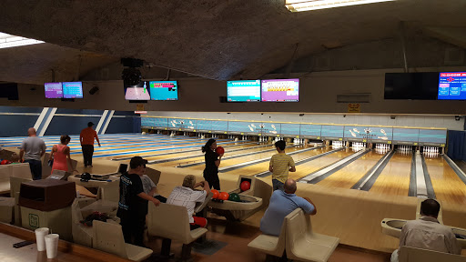 Bowling Alley «Holiday Lanes Bowling Center», reviews and photos, 44 SE 44th St, Oklahoma City, OK 73129, USA