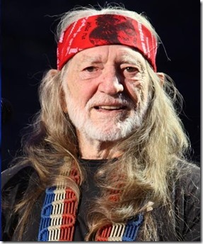 Willie_Nelson_at_Farm_Aid_2009_-_Cropped