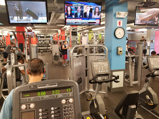 Gym «Blink Fitness Yonkers», reviews and photos, 8000 Mall Walk, Yonkers, NY 10704, USA