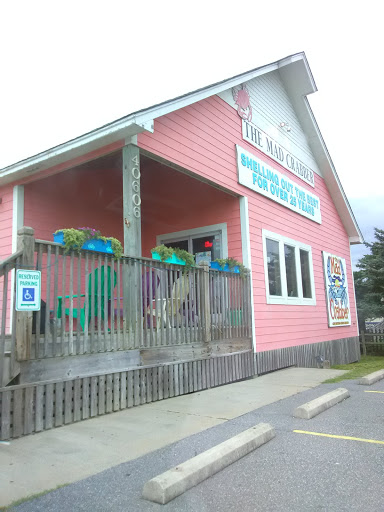 Seafood Restaurant «Mad Crabber Restaurant», reviews and photos, 40606 NC-12, Avon, NC 27915, USA