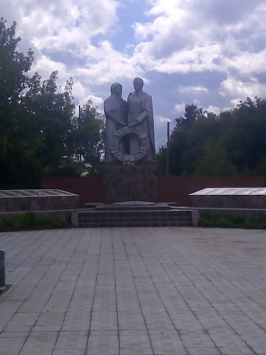 Памятник Погибшим Землякам