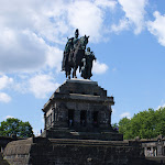 DSC08588.JPG - 26.07.2015;  Koblencja; Deutsches Eck; spojrzenie na cesarza Wilhelma I;