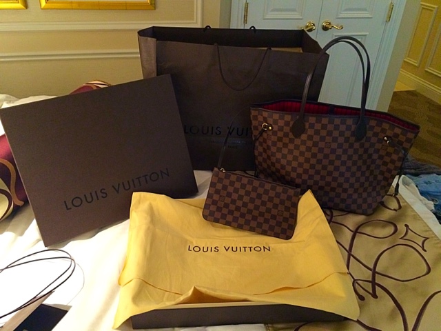 Louis Vuitton Unboxing Neverfull World Traveler