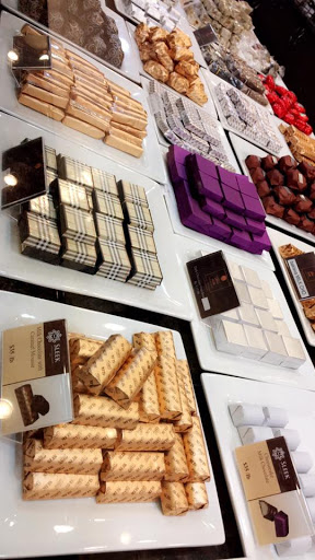 Chocolate Shop «Sleek Chocolatier & Crêperie® Owned & Operated By Sleek Development Corporation», reviews and photos, 5868 Westheimer Rd, Houston, TX 77057, USA