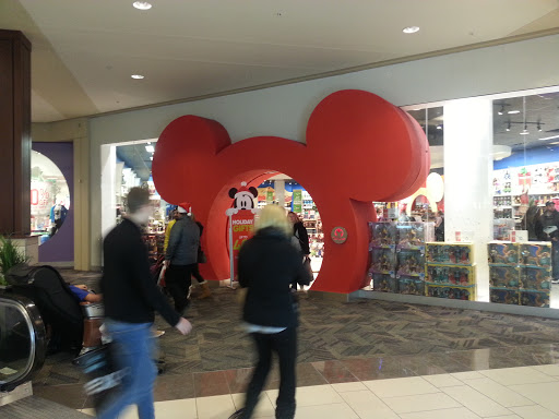 Toy Store «Disney Store», reviews and photos, 248 Orland Square Dr, Orland Park, IL 60462, USA