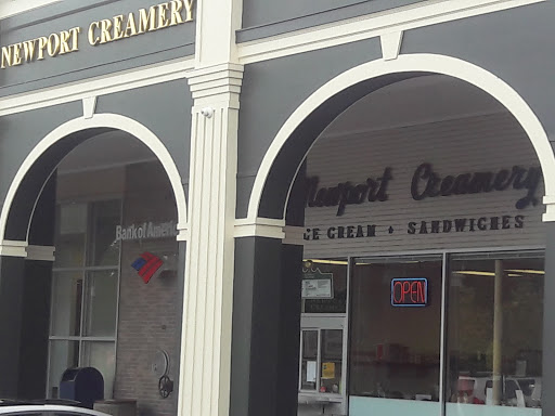 American Restaurant «Newport Creamery», reviews and photos, 181 Bellevue Ave #4, Newport, RI 02840, USA