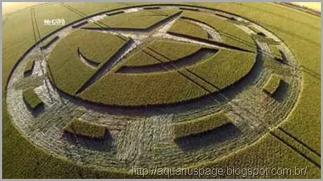 crop-circle-clearbury-Winterbourne-Stoke-2015