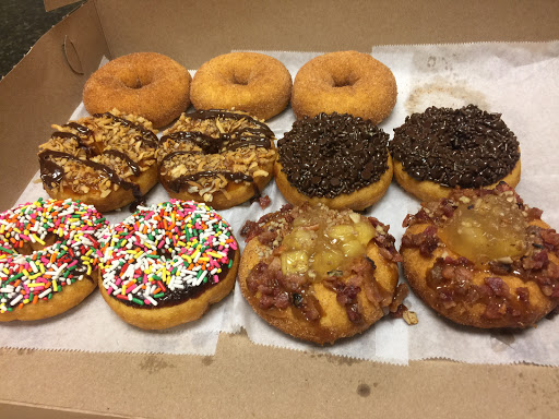 Donut Shop «Desert Donuts», reviews and photos, 3134 W Carefree Hwy #10, Phoenix, AZ 85086, USA