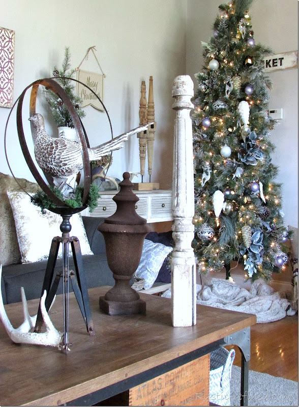 How to decorate for the christmas holiday for a rustic luxe look but no money! Rustic Christmas Decor