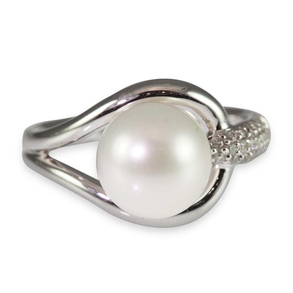 9ct White Gold Pearl and