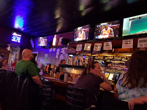 Bar «Characters Sports Bar & Grill», reviews and photos, 6007 Brookpark Rd, Cleveland, OH 44129, USA