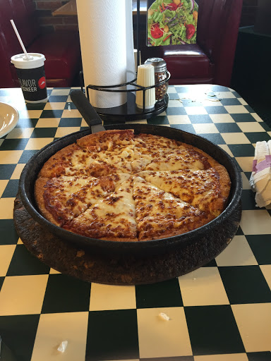 Pizza Restaurant «Pizza Hut», reviews and photos, 700 E Pierce St, Luling, TX 78648, USA