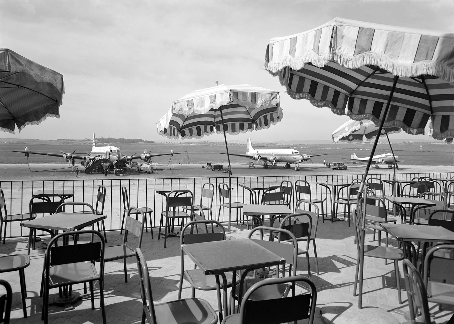 [Restaurante-do-Aeroporto-de-Lisboa.2.jpg]